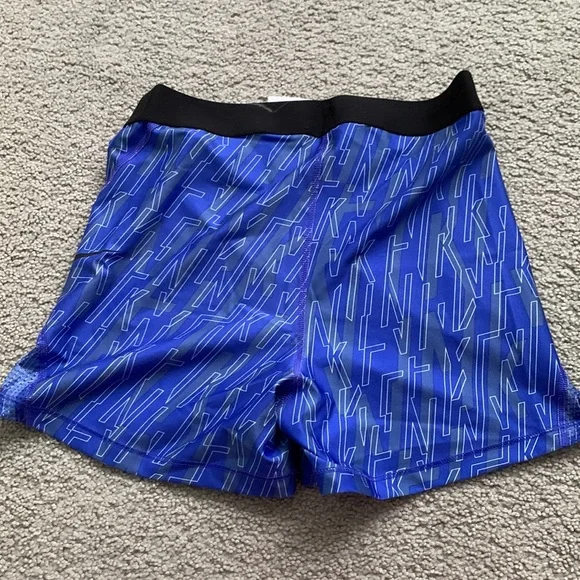 Nike Pro Shorts - Picture 9 of 10